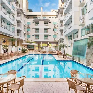 Flat Com Piscina Termica No Summer Bombinhas